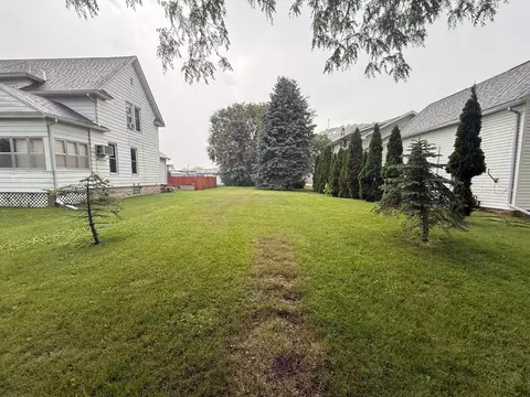 203 S Maple St, Rushford, MN 55971