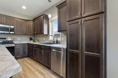 307 Brussels Ct, Marshall, MN 56258 photo 22