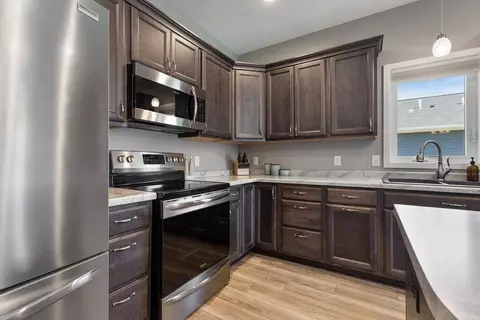 307 Brussels Ct, Marshall, MN 56258 photo 19