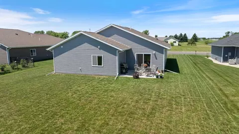 307 Brussels Ct, Marshall, MN 56258 photo 7
