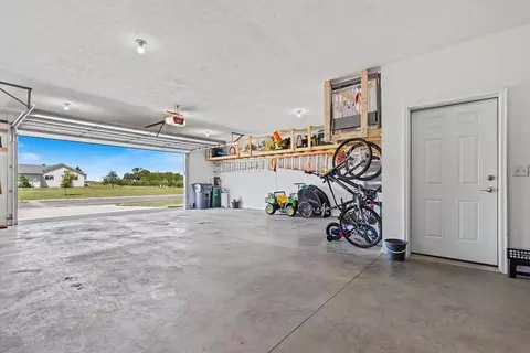 307 Brussels Ct, Marshall, MN 56258 photo 49