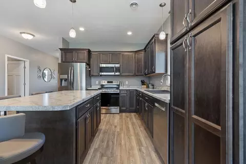 307 Brussels Ct, Marshall, MN 56258 photo 23