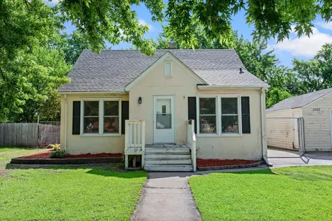 5532 Knox Ave N, Brooklyn Center, MN 55430
