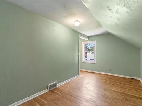 Bedroom - 709 N 4th St, Brainerd, MN 56401 photo 6 of 8