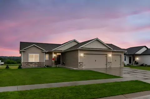 1427 Amco Dr SE, Chatfield, MN 55923