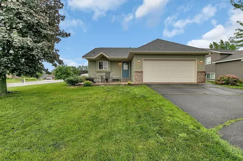 409 Highlands Dr, Albany, MN 56307