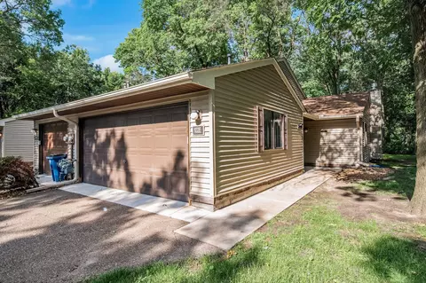 102 South Dr #E, Circle Pines, MN 55014
