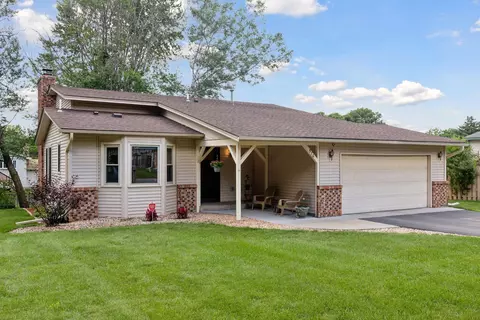 976 122nd Ln NW, Coon Rapids, MN 55448