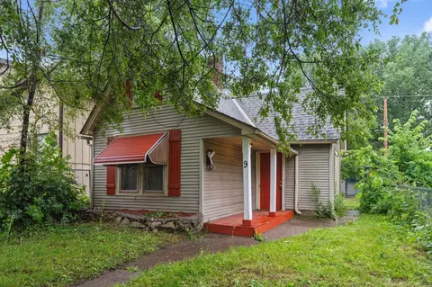9 Jessamine Ave E, Saint Paul, MN 55117