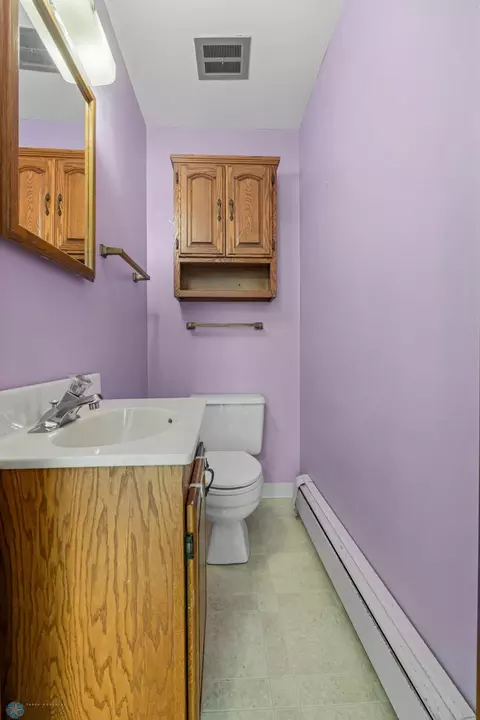Bath - 2309 9th St S, Fargo, ND 58103 photo 1 of 3