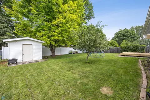 Exterior - 2309 9th St S, Fargo, ND 58103 photo 4 of 7