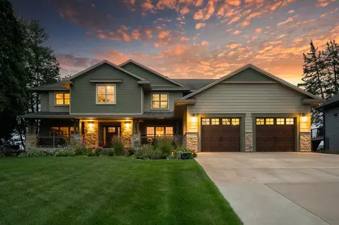 7471 260th St, Wyoming, MN 55092