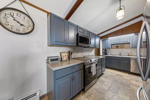 Kitchen - 8992 Shields Lake Path, Faribault, MN 55021 photo 3 of 4
