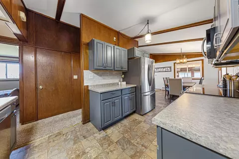 Kitchen - 8992 Shields Lake Path, Faribault, MN 55021 photo 4 of 4