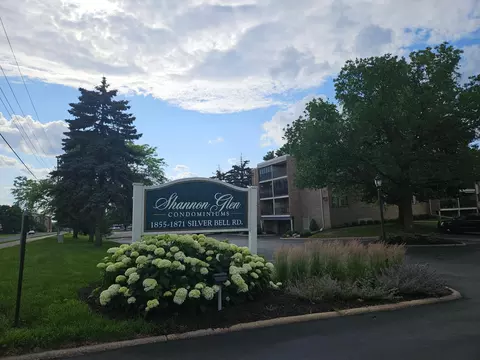 1855 Silver Bell Rd #301, Eagan, MN 55122