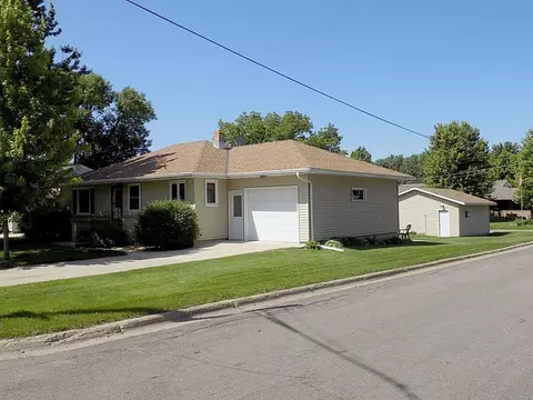 784 Ash Ave, Gibbon, MN 55335