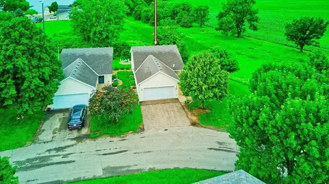 343 Perch Ln, Winsted, MN 55395