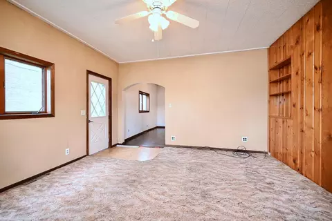 971 E 8th St, Winona, MN 55987 photo 9