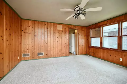 971 E 8th St, Winona, MN 55987 photo 2
