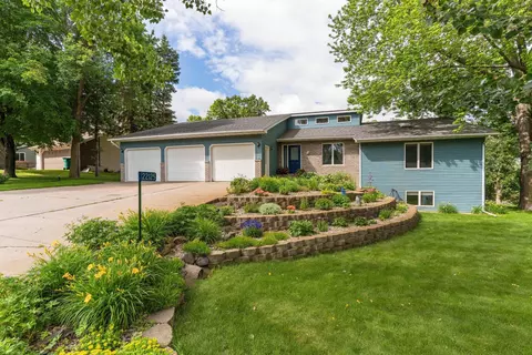 22125 River Oaks Dr, Fergus Falls, MN 56537