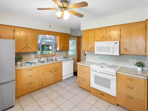 Kitchen - 11827 Douglas Dr N, Champlin, MN 55316 photo 3 of 5