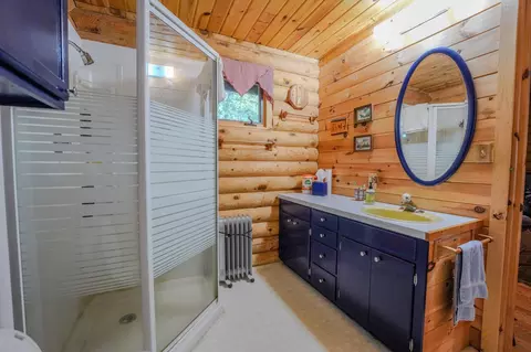 Bath - 5713 Pine Is N, Tower, MN 55790 photo 3 of 3