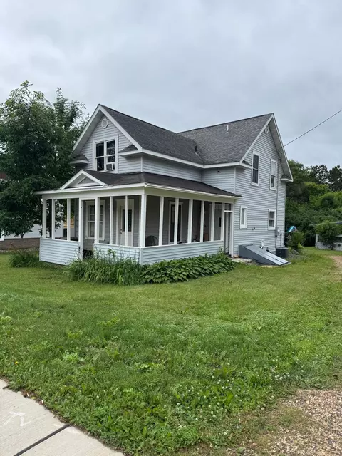 213 Church Hill Rd, Somerset, WI 54025