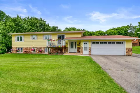1304 Lori Ave, Detroit Lakes, MN 56501
