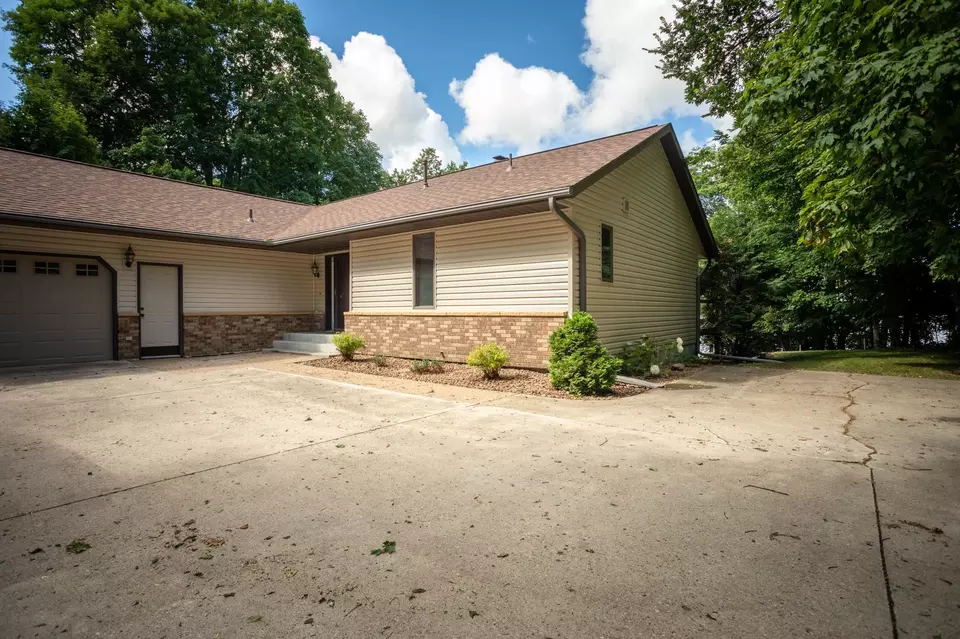Exterior - 1634 Golden Dr SW, Alexandria, MN 56308 photo 11 of 22