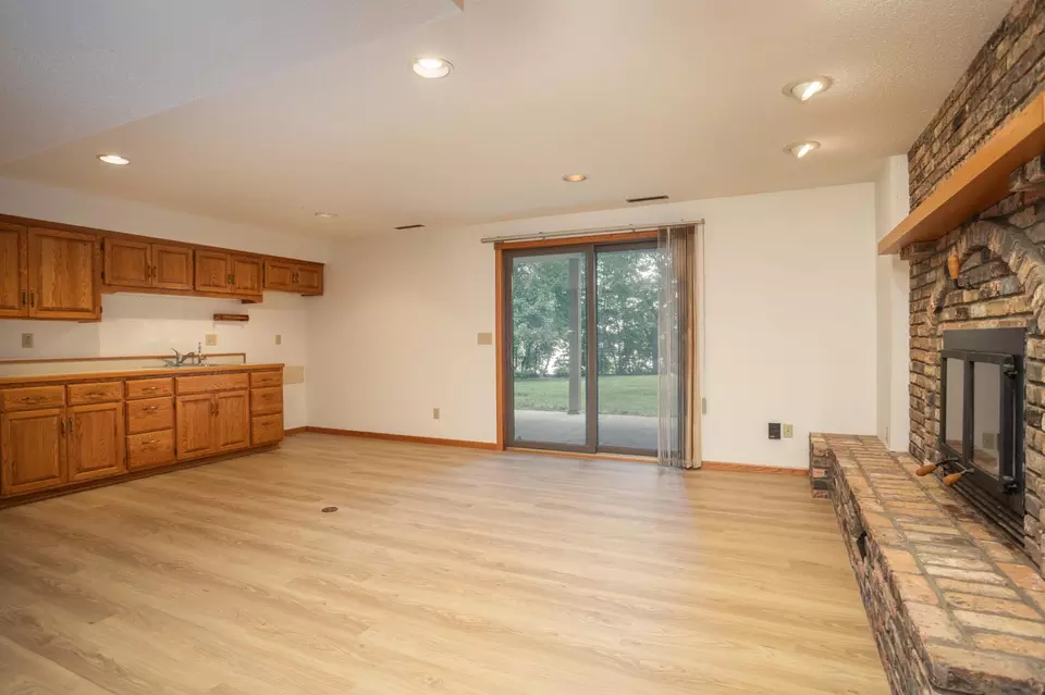 Living - 1634 Golden Dr SW, Alexandria, MN 56308 photo 8 of 10