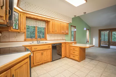 Kitchen - 1634 Golden Dr SW, Alexandria, MN 56308 photo 1 of 4