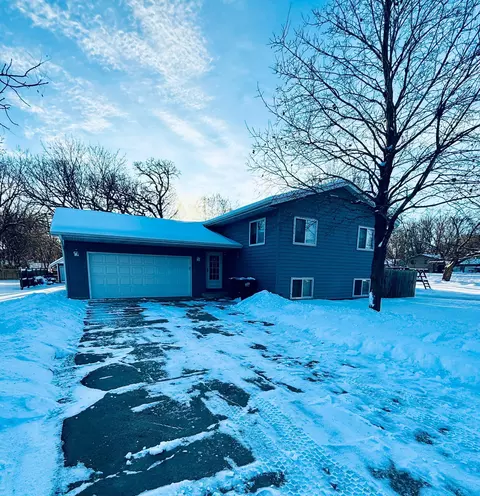 110 Vine St, Monticello, MN 55362