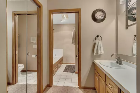 Bath - 24121 County Road 75, Saint Augusta, MN 56301 photo 2 of 7