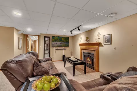Living - 24121 County Road 75, Saint Augusta, MN 56301 photo 7 of 8