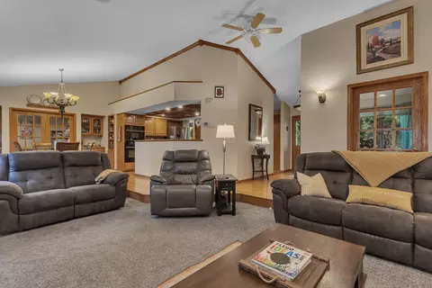Living - 24121 County Road 75, Saint Augusta, MN 56301 photo 5 of 8