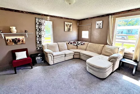 Living - 603 S 10th St, Brainerd, MN 56401 photo 1 of 2