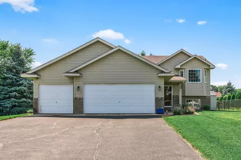 23710 4th St NE, Bethel, MN 55005