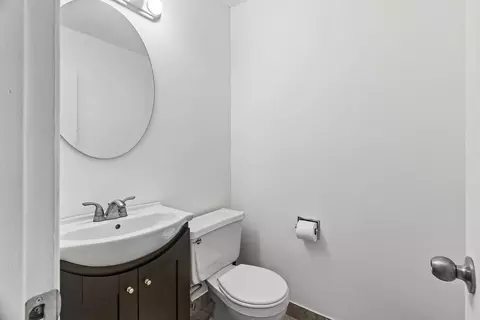 Bath - 1645 River Bluff Ct #93, Eagan, MN 55121 photo 2 of 2
