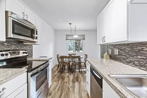 Kitchen - 1645 River Bluff Ct #93, Eagan, MN 55121 photo 3 of 3