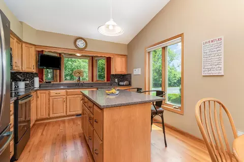 12440 Eagle Cir NW, Coon Rapids, MN 55448 photo 9