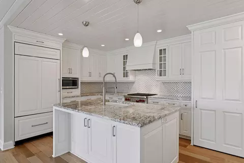 4558 Aspenwood Trl, Minnetonka, MN 55345
