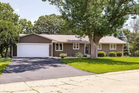 6721 Limerick Ln, Edina, MN 55439