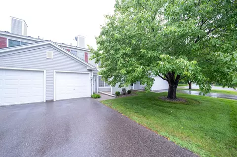 4316 Meghan Ln #402, Eagan, MN 55122