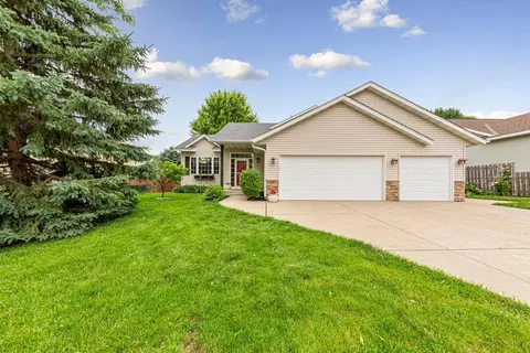 1808 Lake Dr, Northfield, MN 55057