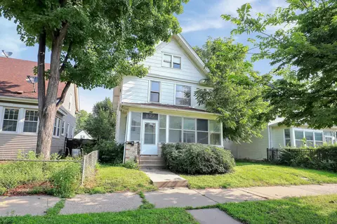 877 Charles Ave, Saint Paul, MN 55104