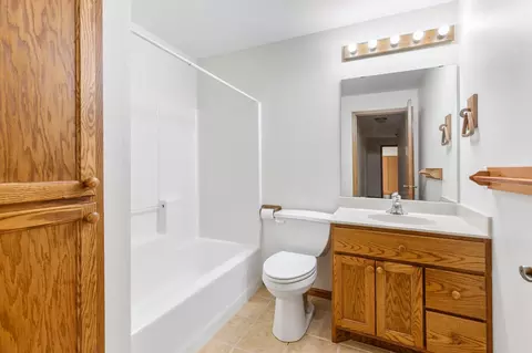 Bath - 5611 Rush Lake Ct, Baxter, MN 56425 photo 1 of 1