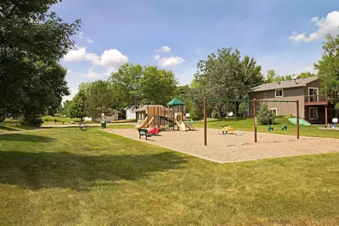 2034 Schoolmaster Dr, Chaska, MN 55318 photo 43