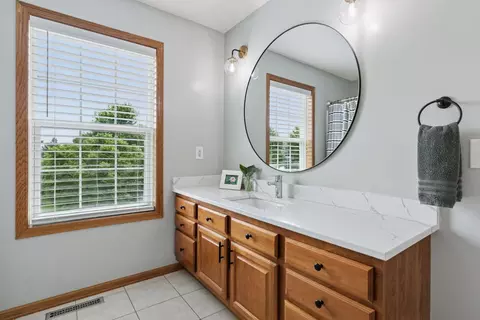 2034 Schoolmaster Dr, Chaska, MN 55318 photo 27