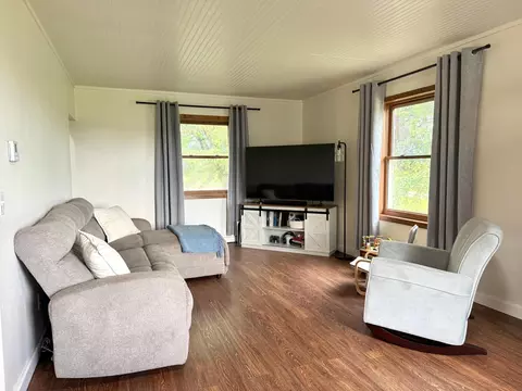 Living - 10502 573rd Ave, Mapleton, MN 56065 photo 3 of 3