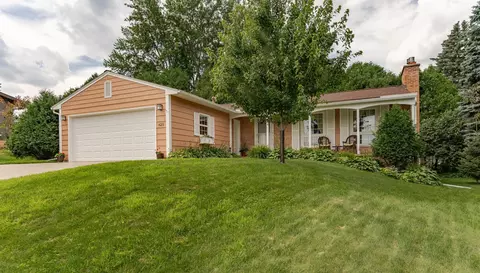 625 Folwell Ln SW, Rochester, MN 55902
